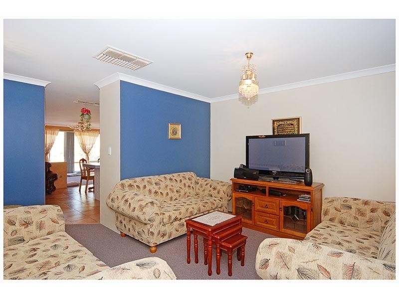 95 Lauterbach Drove, Gosnells WA 6110