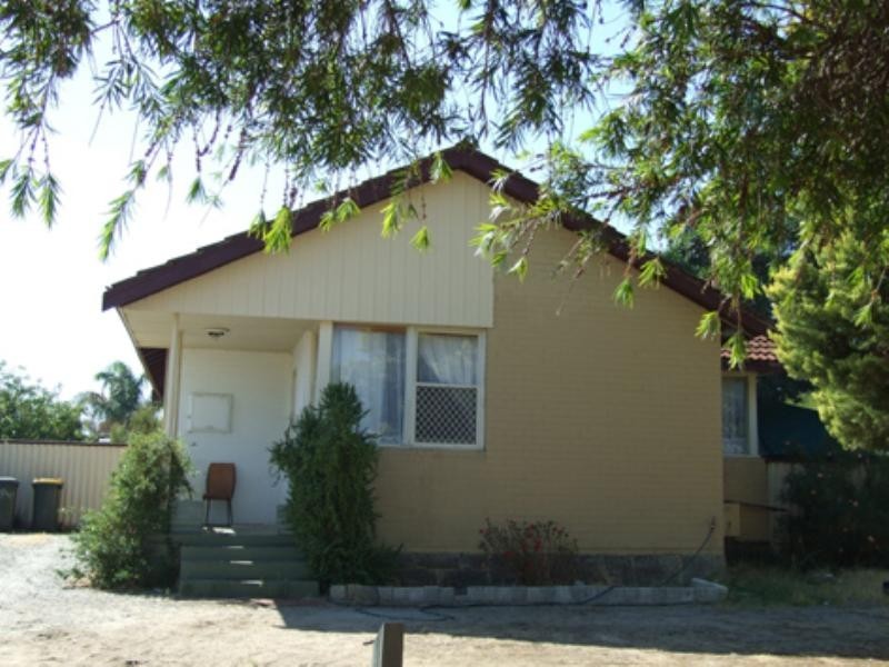 24 Brathwaite Road, Lockridge WA 6054