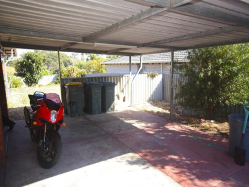 21 Curtis Way, Girrawheen WA 6064