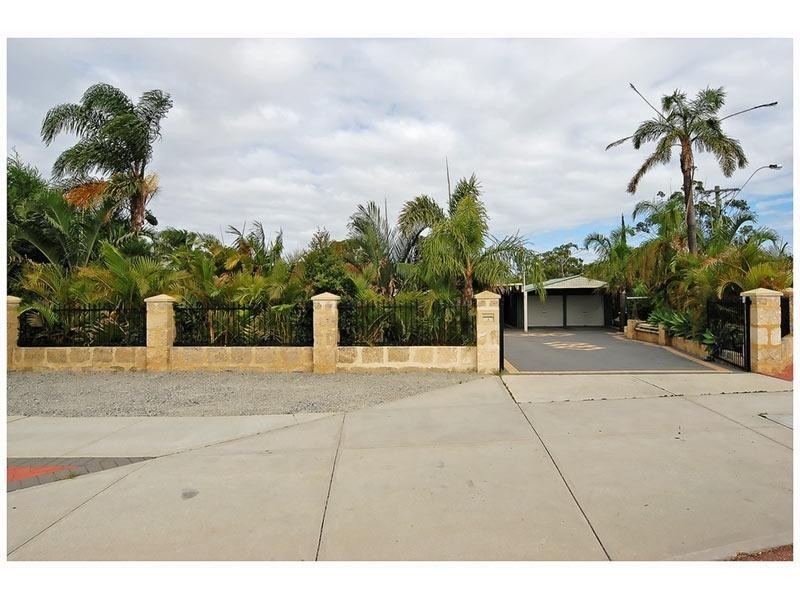 1 Koondoola Avenue, Koondoola WA 6064