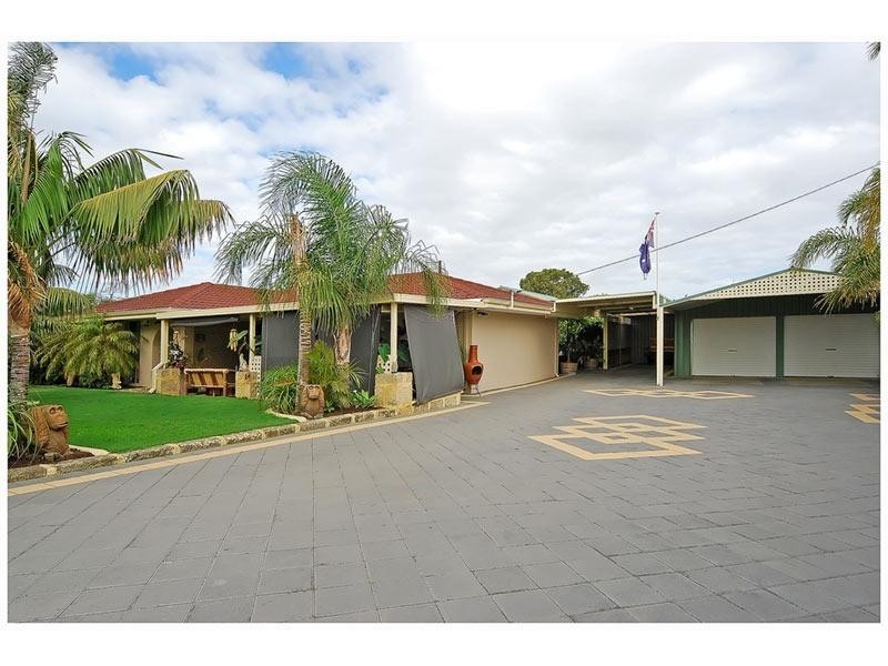 1 Koondoola Avenue, Koondoola WA 6064