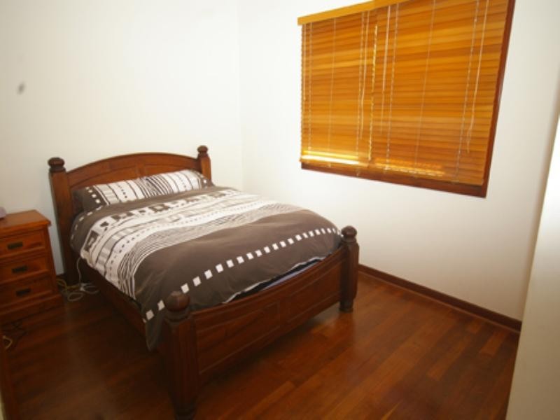 1/10 Lewes Road, Nollamara WA 6061