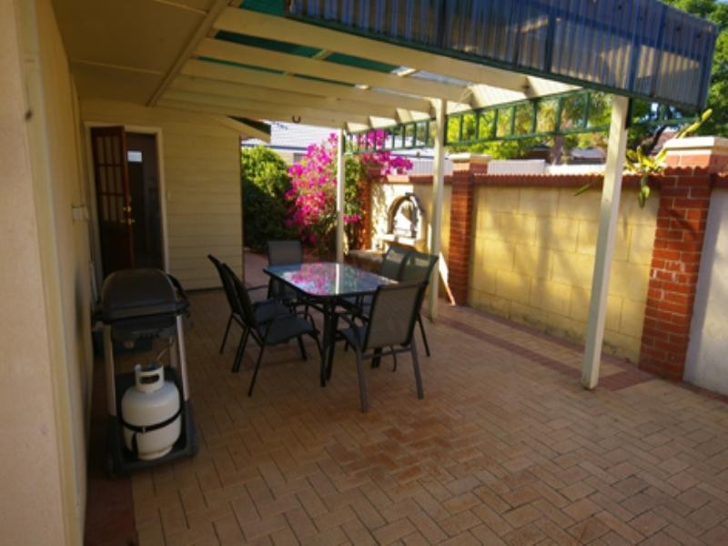 1/10 Lewes Road, Nollamara WA 6061