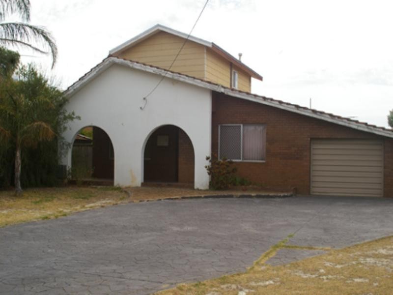 176 Walter Road East, Eden Hill WA 6054