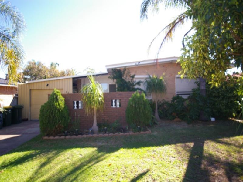 32 Ellerby Way, Koondoola WA 6064