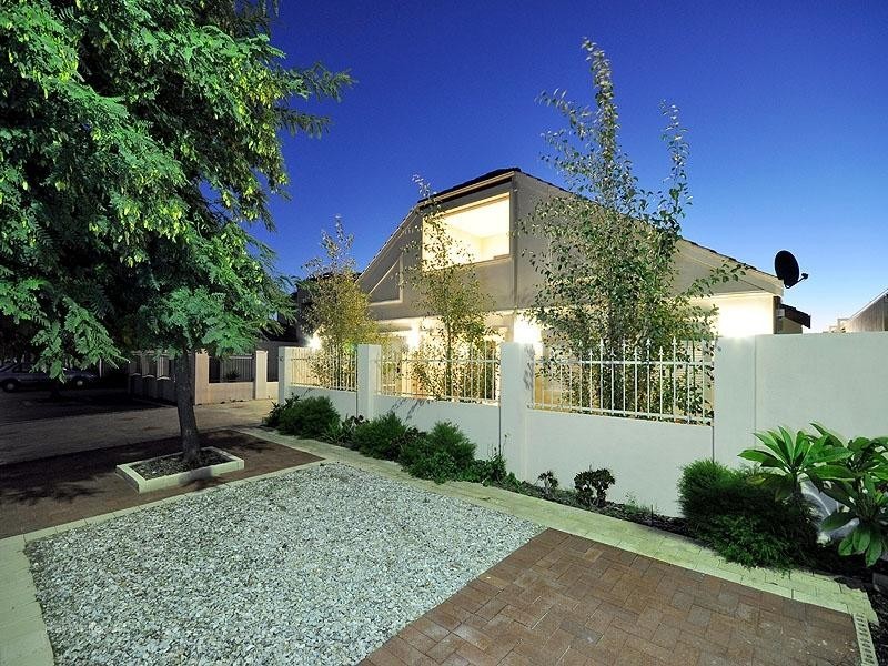 143 Hamilton Street, Stirling WA 6021