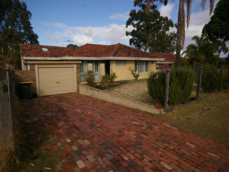 12 Chataway Road, Girrawheen WA 6064