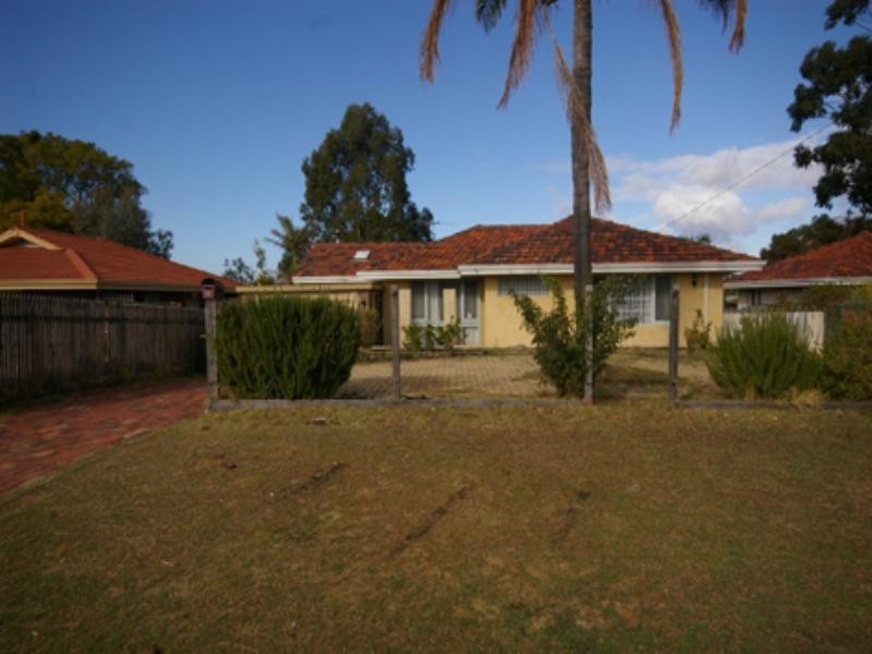12 Chataway Road, Girrawheen WA 6064