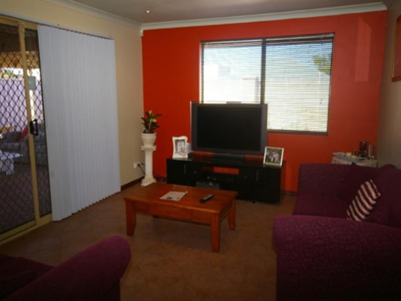 55 Woodleigh Gardens, Ballajura WA 6066