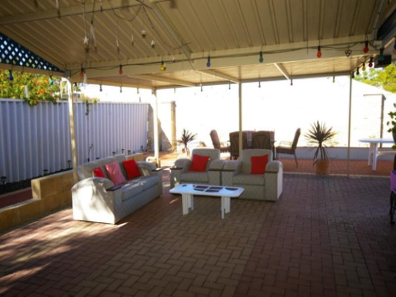 55 Woodleigh Gardens, Ballajura WA 6066