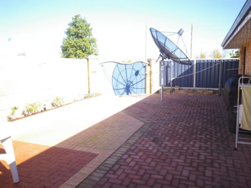 55 Woodleigh Gardens, Ballajura WA 6066