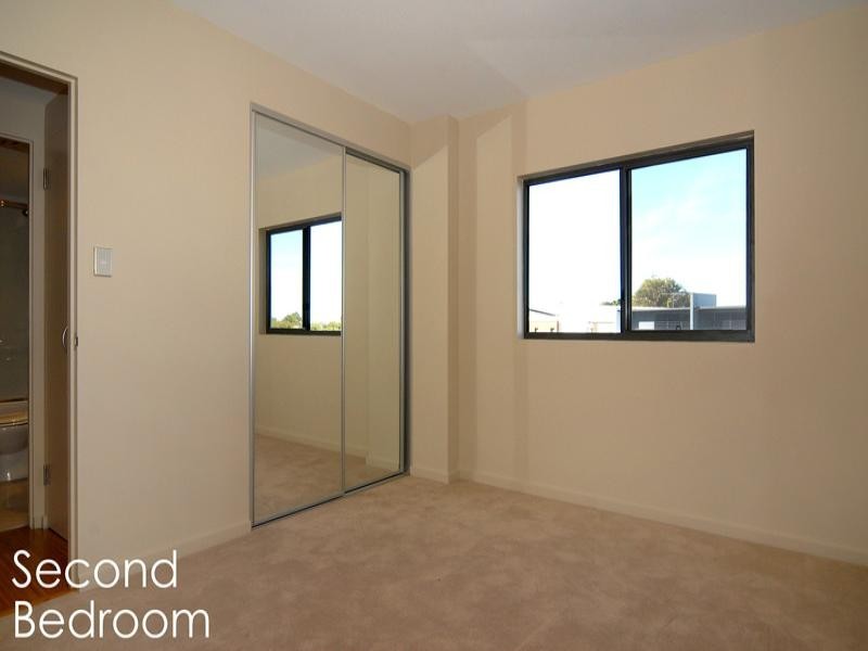 82/12 Tanunda Drive, Rivervale WA 6103