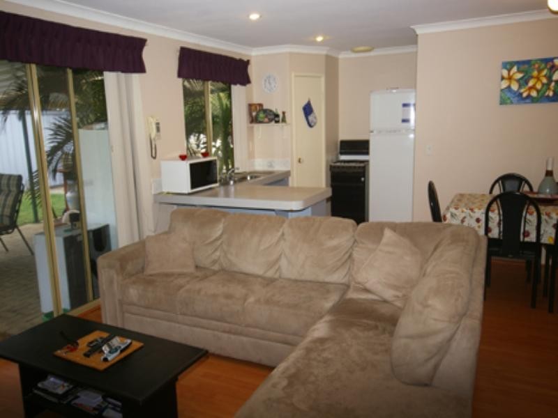 27 Javon Loop, Alexander Heights WA 6064