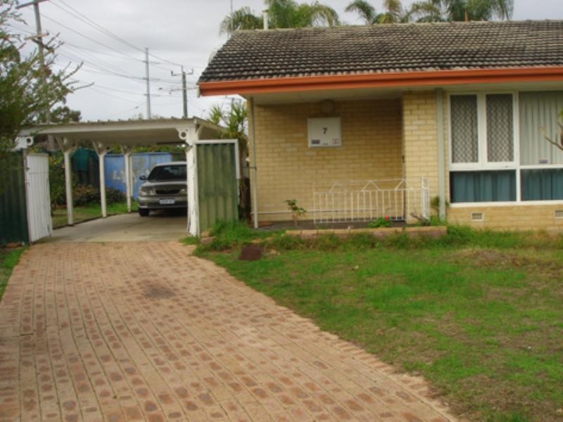 7 Loxwood Road, Balga WA 6061