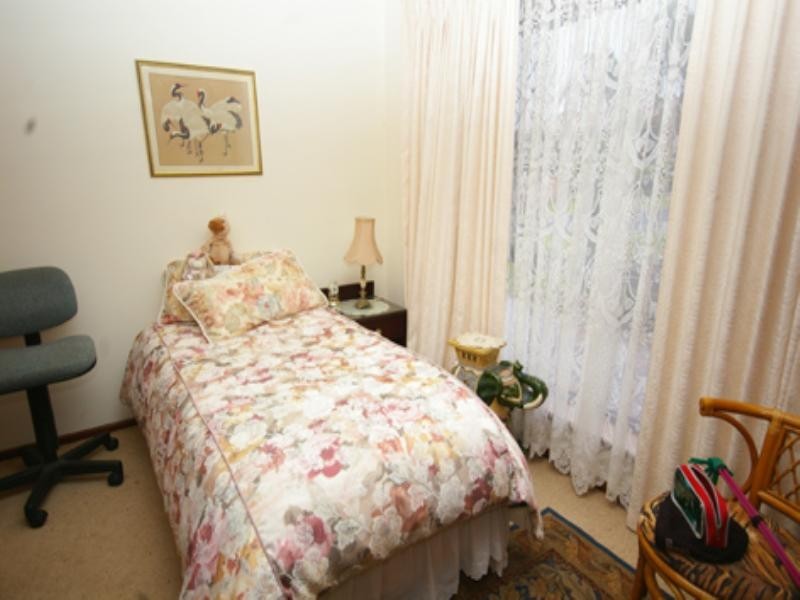 8 Towerhill Road, Alexander Heights WA 6064