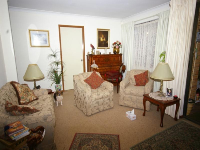 8 Towerhill Road, Alexander Heights WA 6064