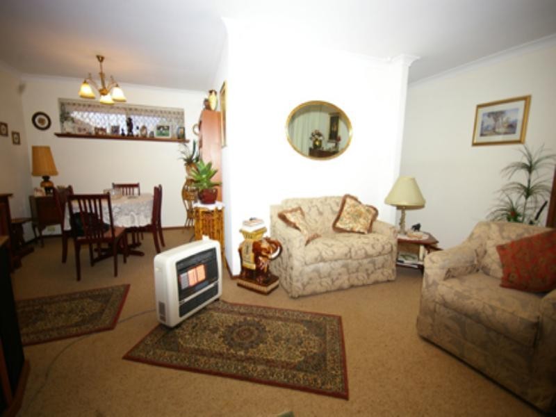 8 Towerhill Road, Alexander Heights WA 6064