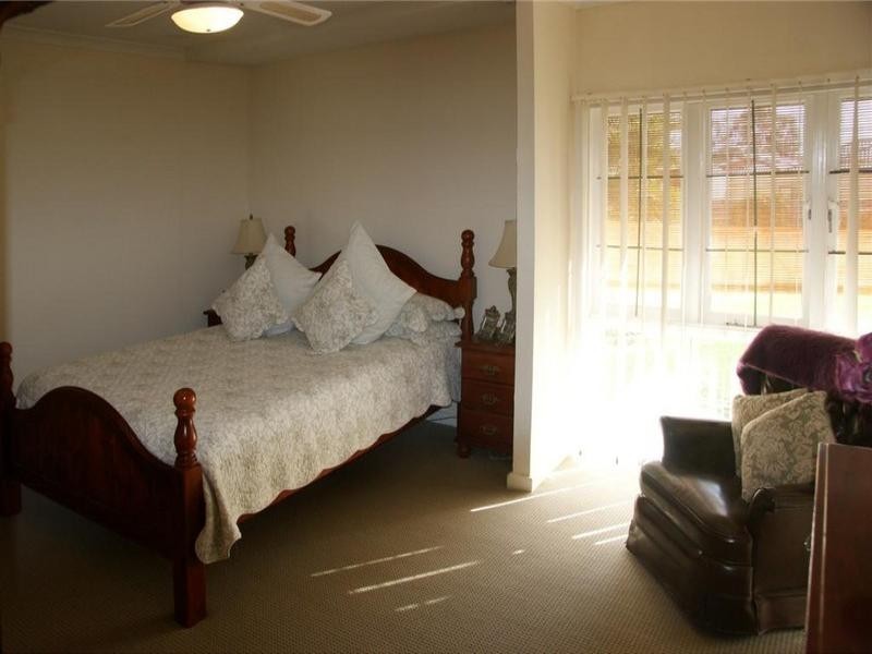 91 Eastdene Circle, Nollamara WA 6061