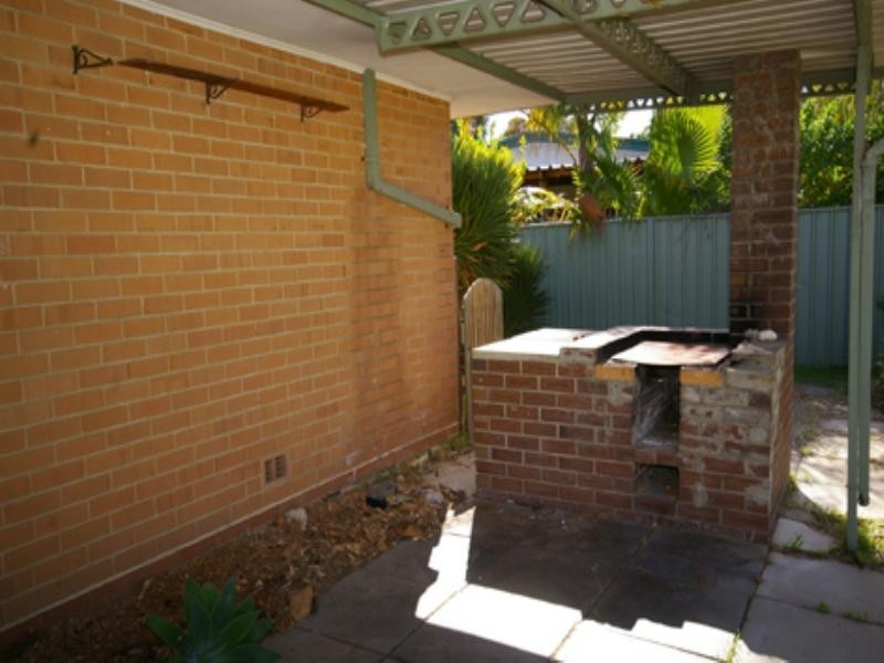 30 Meakers Way, Girrawheen WA 6064