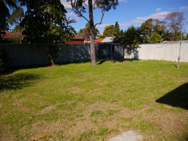 30 Meakers Way, Girrawheen WA 6064