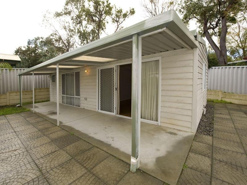 1 Barrows Way, Balga WA 6061