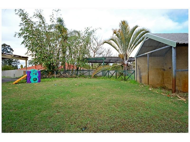 11 Quarkum Street, Wanneroo WA 6065