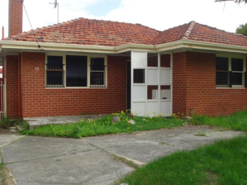 19 Loxwood Road, Balga WA 6061