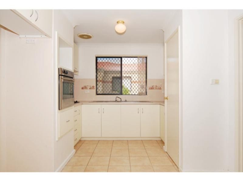 6/15 Deering Street, Westminster WA 6061