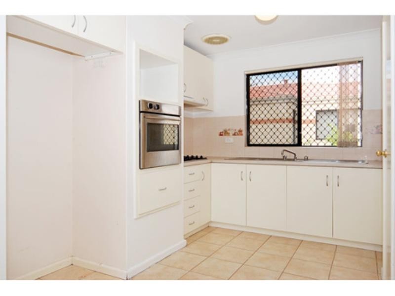 6/15 Deering Street, Westminster WA 6061