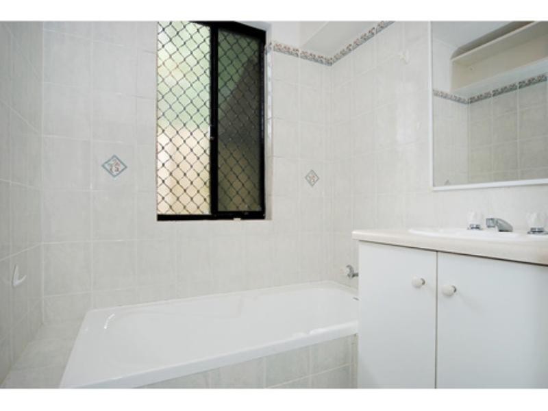 6/15 Deering Street, Westminster WA 6061