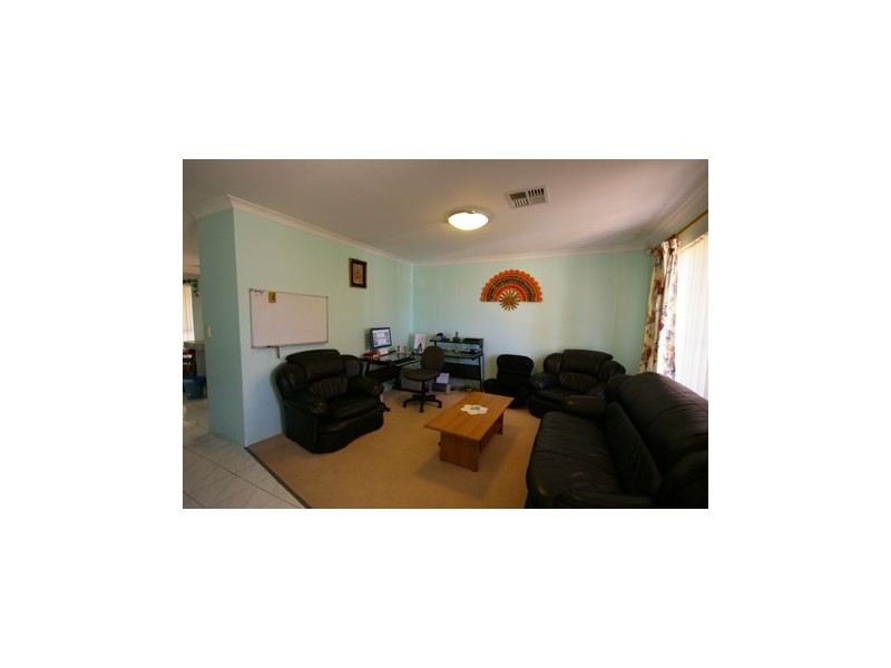 17 Chalice Rise, Mirrabooka WA 6061