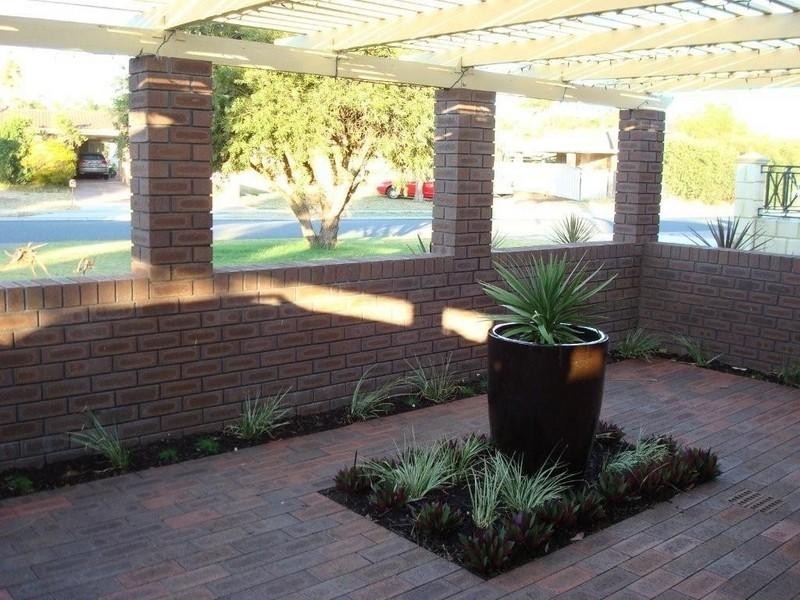 5 Le Grand Gardens, Marangaroo WA 6064