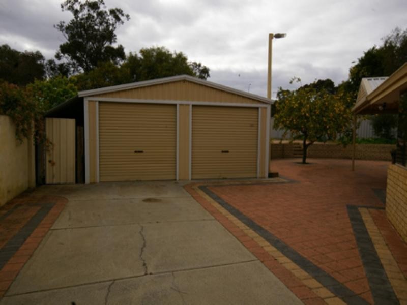 16 Sneddon Place, Balga WA 6061