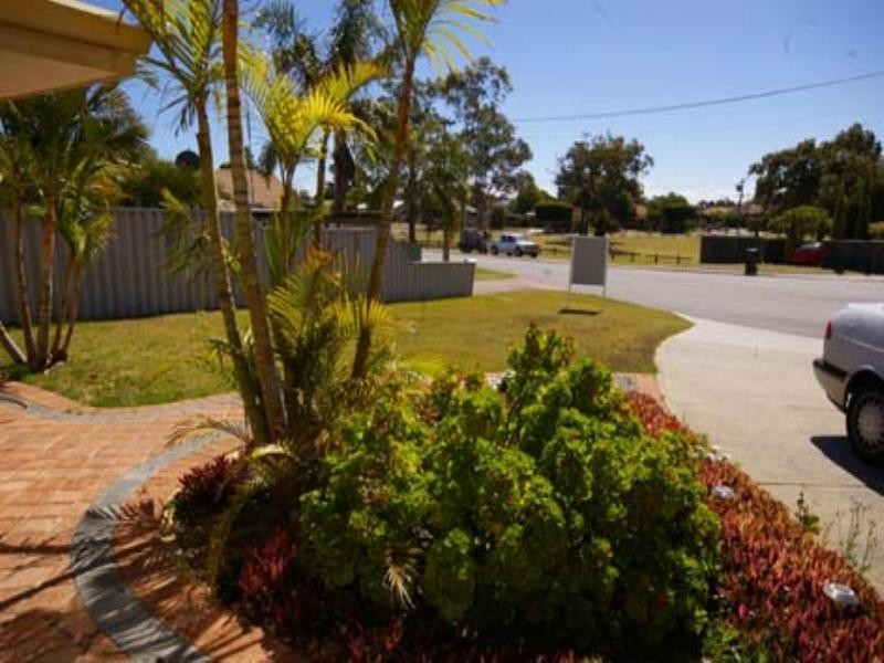 16 Sneddon Place, Balga WA 6061