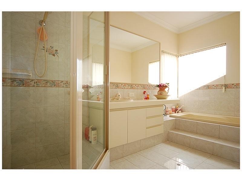 26 Millstream Rise, Hillarys WA 6025