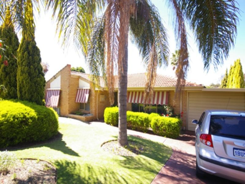 18 Dampier Loop, Mirrabooka WA 6061
