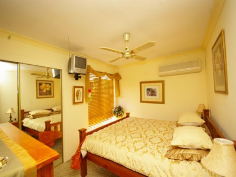 18 Dampier Loop, Mirrabooka WA 6061