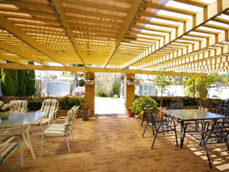 18 Dampier Loop, Mirrabooka WA 6061