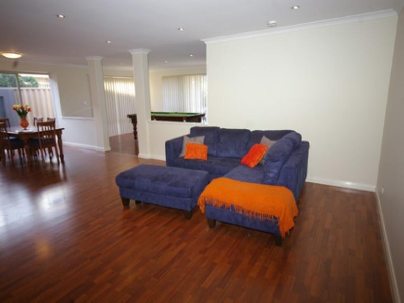 10 Whimbrel Parade, Beechboro WA 6063