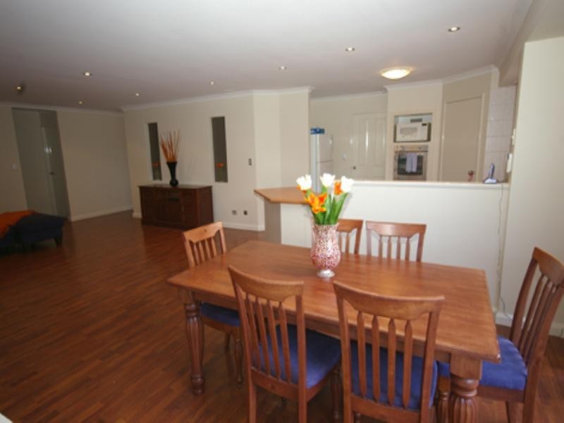 10 Whimbrel Parade, Beechboro WA 6063