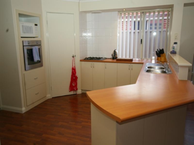 10 Whimbrel Parade, Beechboro WA 6063