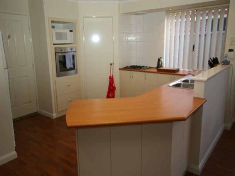 10 Whimbrel Parade, Beechboro WA 6063