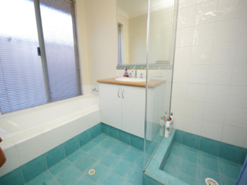 10 Whimbrel Parade, Beechboro WA 6063