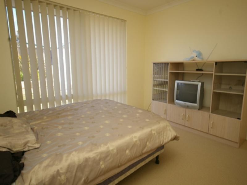 10 Whimbrel Parade, Beechboro WA 6063