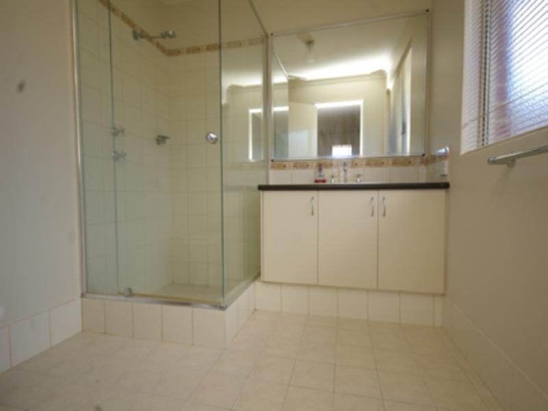 10 Whimbrel Parade, Beechboro WA 6063