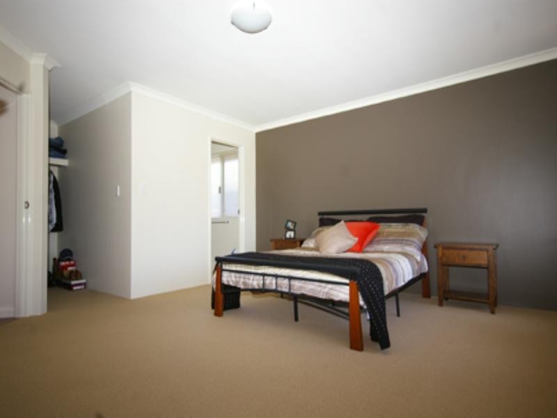 10 Whimbrel Parade, Beechboro WA 6063