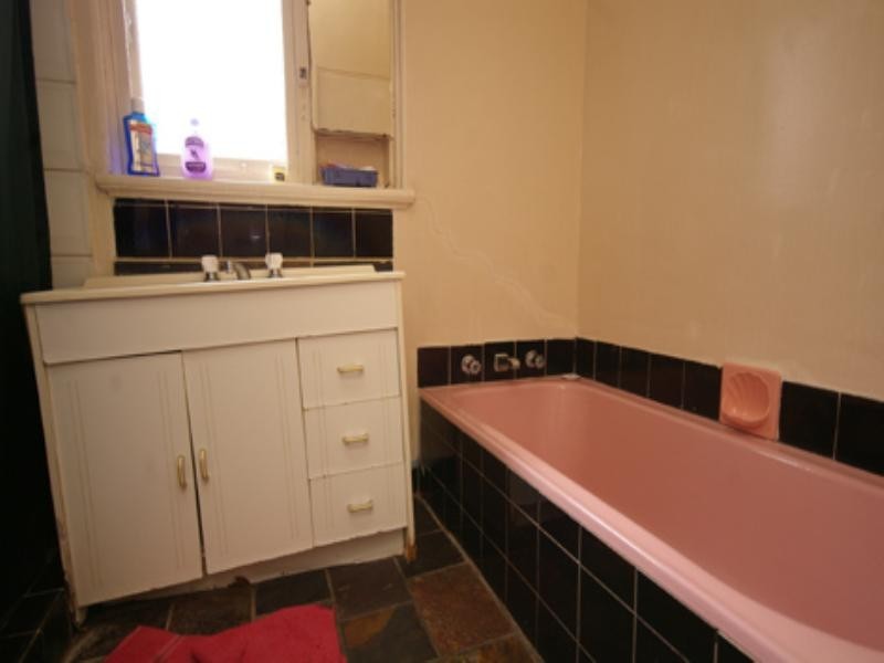 15 Noongah Street, Nollamara WA 6061