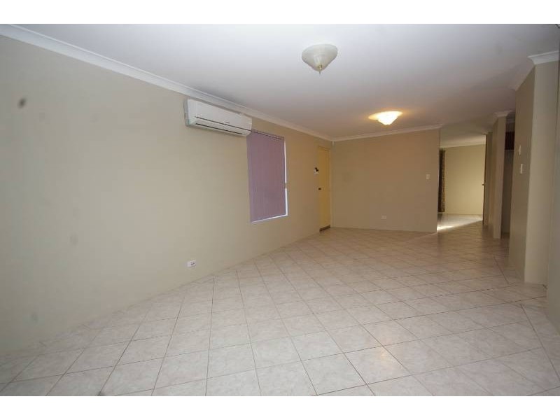 7b Robertsbridge Road, Nollamara WA 6061