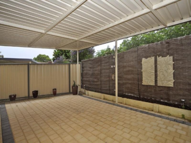 7b Robertsbridge Road, Nollamara WA 6061