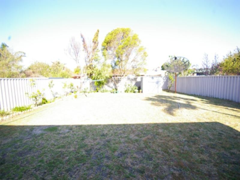 16 Dampier Loop, Mirrabooka WA 6061